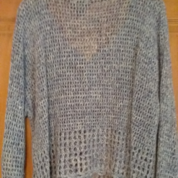 Crochet V- neck button front cardigan szL - Picture 3 of 4